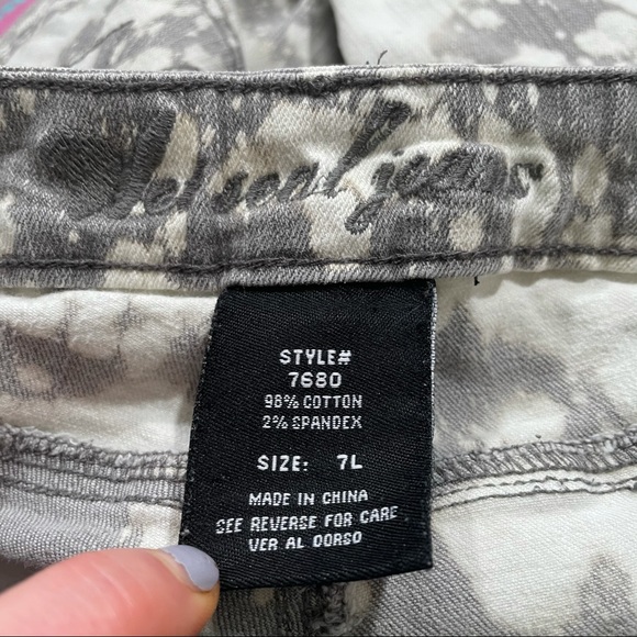 Gray Bleach Dye Splatter Tie Dye Jeans Wet Seal - Picture 14 of 16